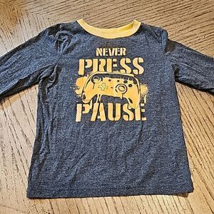 Boys never press pause shirt size 6 Epic Threads